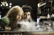 Die Vampirschwestern: Marta Martin als Silvania, Laura Roge als Dakaria; Copyright: 2012 Sony Pictures Releasing GmbH / Tom Trambow